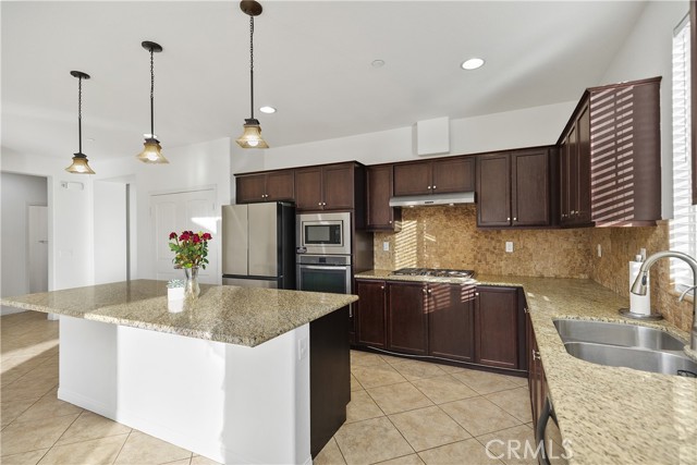 Detail Gallery Image 14 of 33 For 30679 View Ridge Ln, Menifee,  CA 92584 - 3 Beds | 2/1 Baths