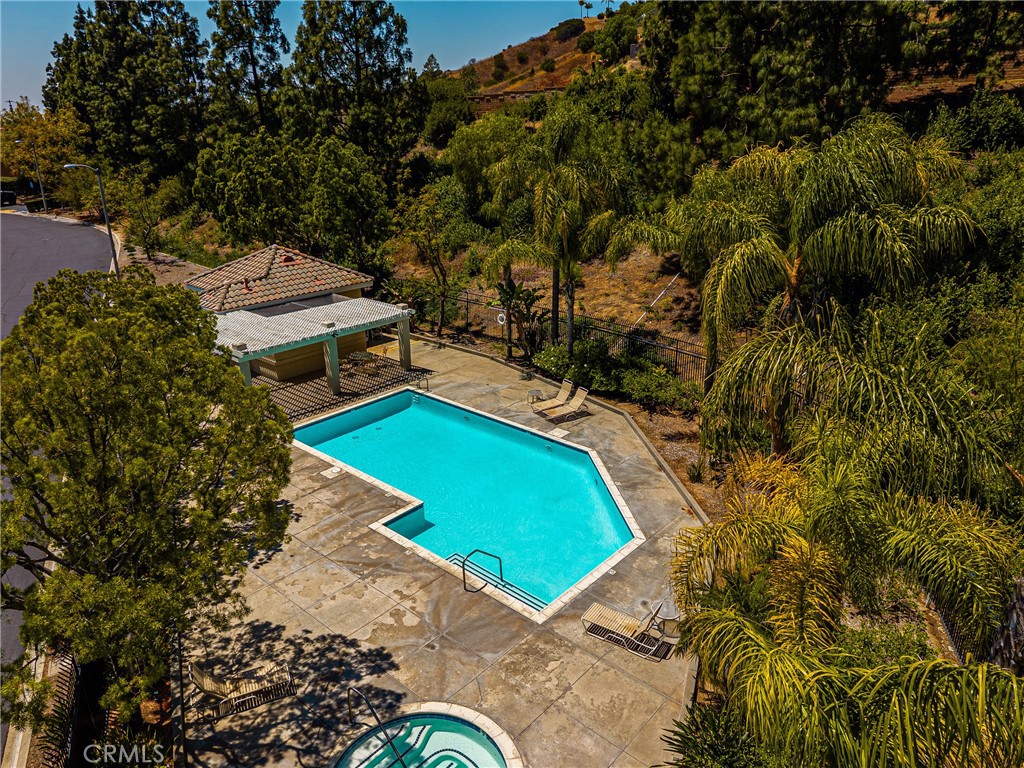 https://media.crmls.org/medias/9d2b8581-b050-493a-b12a-583d4ea32bf4.jpg?preset=X-Large