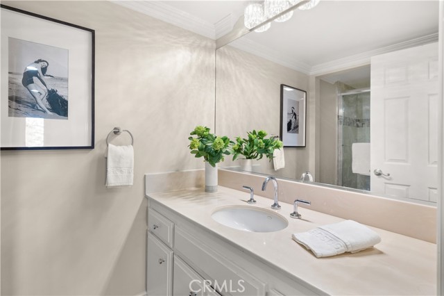 19 Coraltree Lane, Rolling Hills Estates CA: https://media.crmls.org/medias/9d2bb3d0-a1d4-4484-9ce5-e2f982ca75ca.jpg