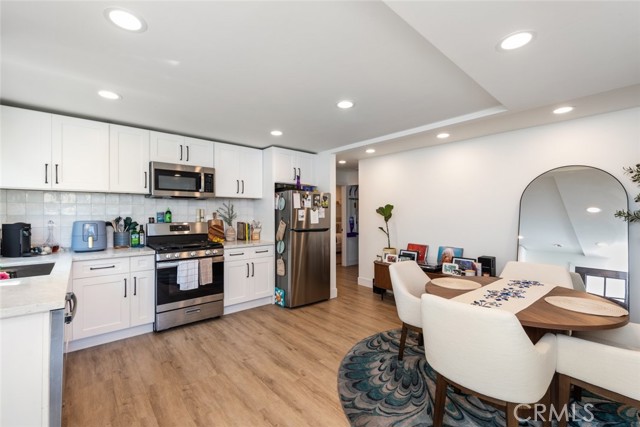 1320 Bush Street, San Diego CA: https://media.crmls.org/medias/9d2d398f-fede-48da-b39f-49bfe14e2e33.jpg