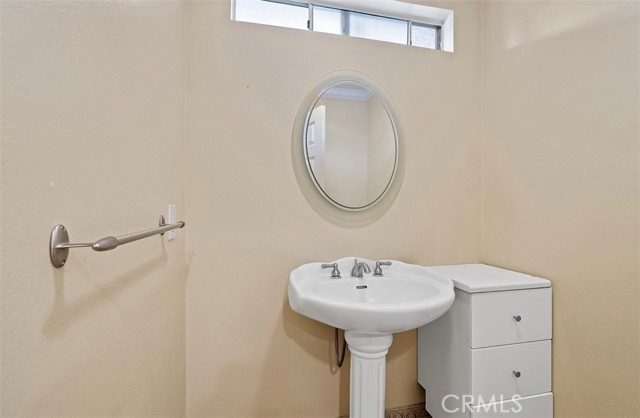Detail Gallery Image 18 of 44 For 17937 Magnolia Bld #18,  Encino,  CA 91316 - 2 Beds | 3 Baths