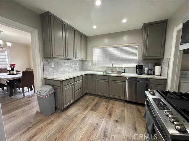 Detail Gallery Image 6 of 22 For 2166 Casa Grande St, Pasadena,  CA 91104 - 3 Beds | 2 Baths