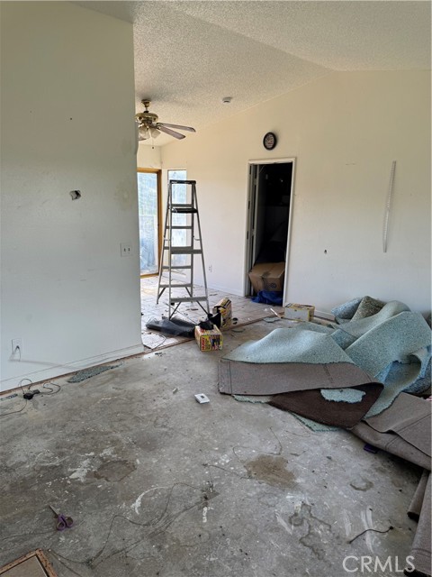 12490 Wolverine Circle, Moreno Valley CA: https://media.crmls.org/medias/9d2f5d6f-422a-4f3e-984d-2141662a87d2.jpg