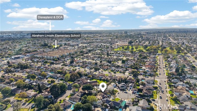 Detail Gallery Image 35 of 39 For 400 N Peach Knl, Anaheim,  CA 92805 - 4 Beds | 2 Baths