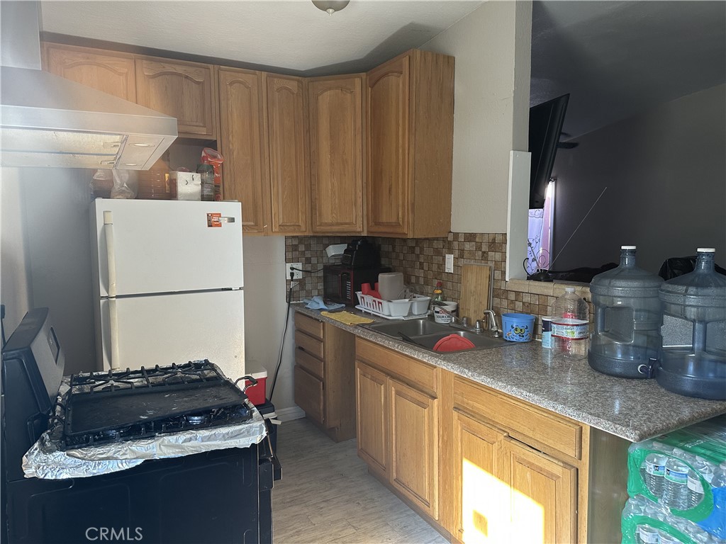 https://media.crmls.org/medias/9d3198c7-37ca-42d5-8c45-ed676164c969.jpg?preset=X-Large