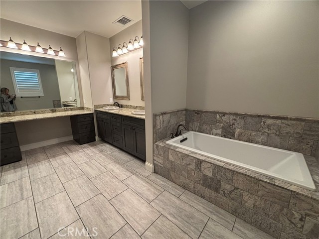 Primary bath