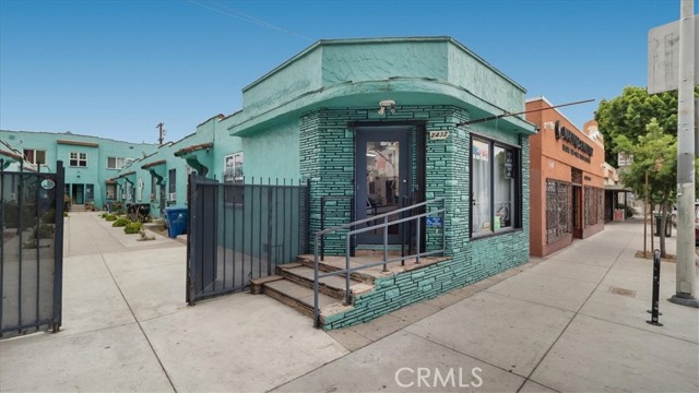 2432 Daly Street, Los Angeles CA: https://media.crmls.org/medias/9d31fc5c-888c-43ac-b481-5310a06ead2c.jpg