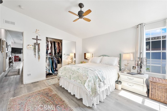 22221 Bloomfield, 30 photo 25