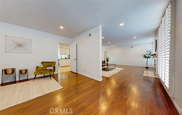 Detail Gallery Image 8 of 21 For 17965 Wellington, Tustin,  CA 92780 - 3 Beds | 2 Baths