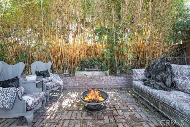 Detail Gallery Image 38 of 46 For 10754 Valley Spring, Studio City,  CA 91602 - 2 Beds | 2 Baths