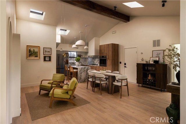 Detail Gallery Image 11 of 32 For 2931 Tyburn St, Los Angeles,  CA 90039 - 3 Beds | 2 Baths