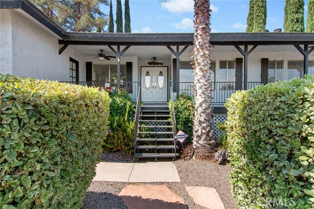 Detail Gallery Image 6 of 57 For 22751 Running Rabbit Ct, Canyon Lake,  CA 92587 - 3 Beds | 2 Baths