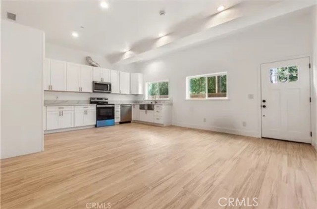 Detail Gallery Image 6 of 21 For 1668 W 213th, Torrance,  CA 90501 - – Beds | – Baths