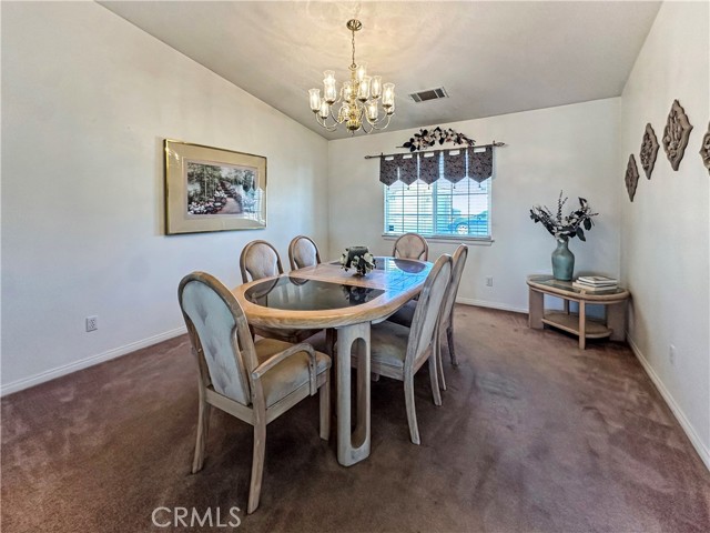 9928 Desmond Drive, Oak Hills CA: https://media.crmls.org/medias/9d368fb4-ccb1-460d-8d03-5133b83369b2.jpg