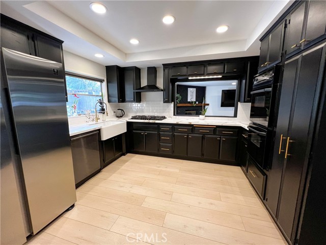 9800 Sunland Boulevard photo 8
