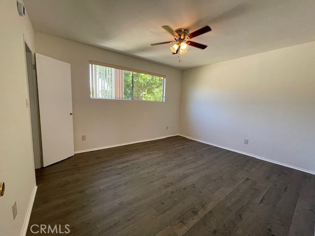 Detail Gallery Image 8 of 16 For 17135 Roscoe Blvd #4,  Northridge,  CA 91325 - 2 Beds | 1/1 Baths