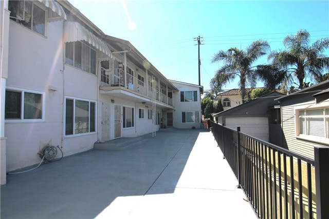 Detail Gallery Image 27 of 29 For 3130 E 2nd #10,  Long Beach,  CA 90803 - 1 Beds | 1 Baths