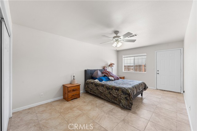 9824 Evelyn Avenue, California City CA: https://media.crmls.org/medias/9d37f19f-7432-4562-a8d5-e2aa290b86b1.jpg