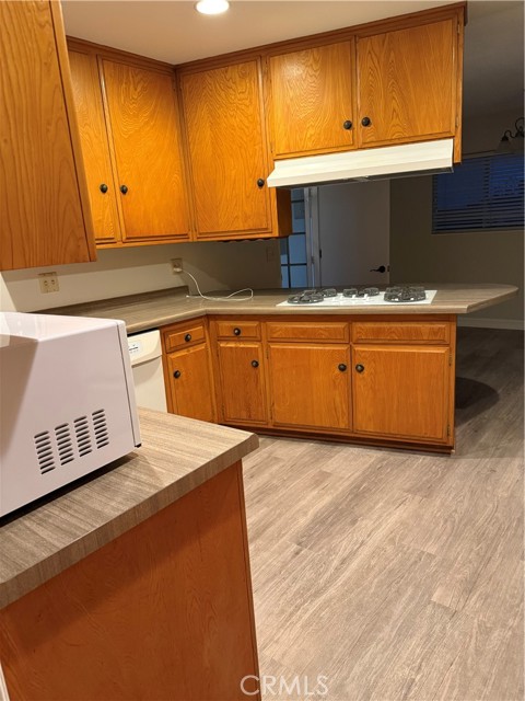 Detail Gallery Image 6 of 49 For 6512 Oxford Dr, Huntington Beach,  CA 92647 - 3 Beds | 2 Baths