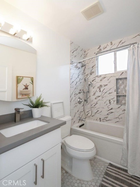 5435 W 76th Street, Los Angeles CA: https://media.crmls.org/medias/9d391341-0086-45c9-b3b1-34f54abf14ec.jpg