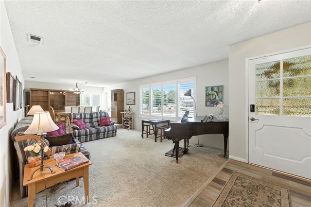 970 3rd Street, Norco CA: https://media.crmls.org/medias/9d3977ab-6e82-4ae2-9a0e-c4cbeec6f30f.jpg