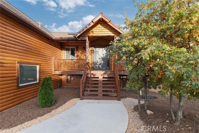 1658 Tuolumne Road, Big Bear City CA: https://media.crmls.org/medias/9d39eb8d-9c2c-4be0-a885-365121b7f80e.jpg