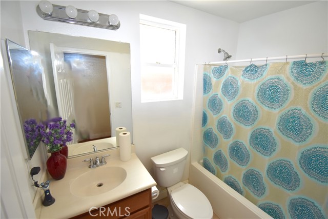 13647 Mesa Linda Avenue, Victorville CA: https://media.crmls.org/medias/9d3a0de0-64e8-4e6b-85b6-01349bfcb759.jpg