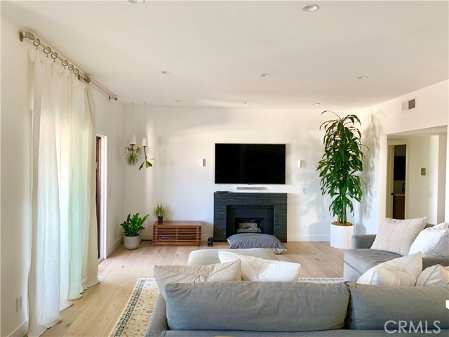 Detail Gallery Image 12 of 41 For 323 N Jackson St #308,  Glendale,  CA 91206 - 2 Beds | 2 Baths