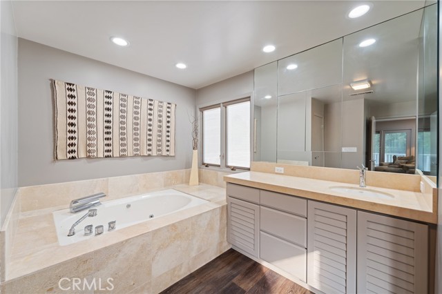 Detail Gallery Image 45 of 54 For 3601 Cananea, Encino,  CA 91436 - 6 Beds | 5/1 Baths