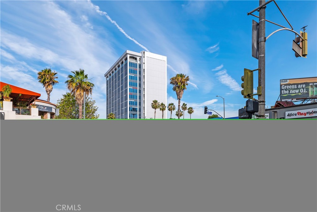 https://media.crmls.org/medias/9d3b48c2-8b03-4bdd-8544-7131fc098a16.jpg?preset=X-Large