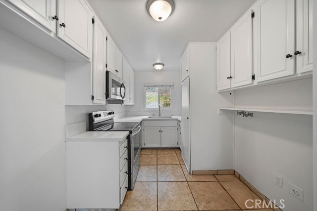 28531 Via Princesa, Murrieta CA: https://media.crmls.org/medias/9d3b769a-fde9-4792-b900-444883649f59.jpg