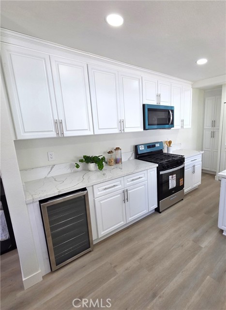 Detail Gallery Image 9 of 18 For 13567 Eldridge, Sylmar,  CA 91342 - 3 Beds | 2 Baths