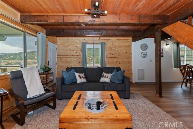Detail Gallery Image 5 of 22 For 800 C Ln, Big Bear City,  CA 92314 - 2 Beds | 1/1 Baths