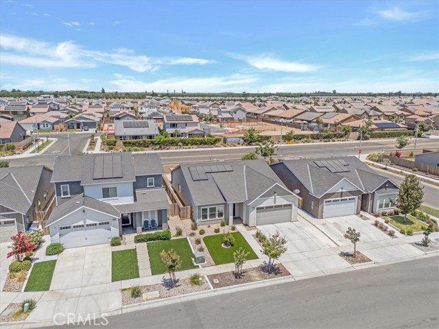 2454 W Mallard Lane, Hanford CA: https://media.crmls.org/medias/9d3c60ef-4f2b-4d72-9ce5-df320b9061ca.jpg