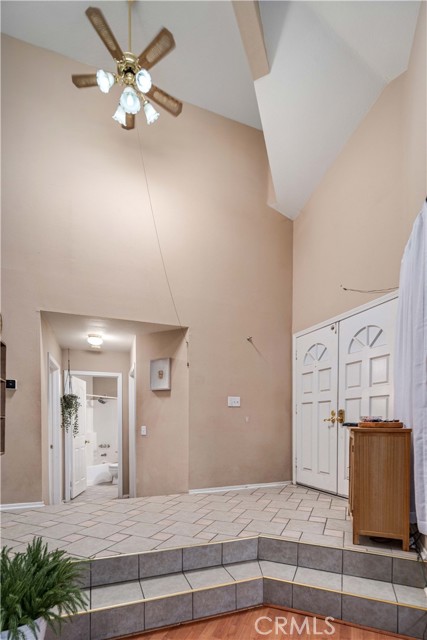 Detail Gallery Image 5 of 48 For 1806 E Mesa Dr, Lancaster,  CA 93535 - 4 Beds | 3 Baths