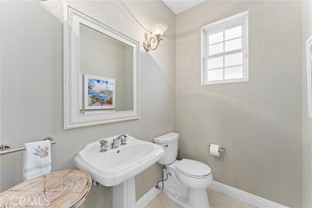 Detail Gallery Image 18 of 60 For 912 Harbor Crossing Ln, Marina Del Rey,  CA 90292 - 4 Beds | 2/1 Baths
