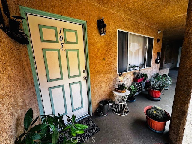 Detail Gallery Image 3 of 14 For 6100 Rugby Ave #105,  Huntington Park,  CA 90255 - 2 Beds | 2 Baths