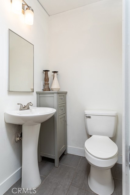 Detail Gallery Image 12 of 16 For 506 E 7th, Corona,  CA 92879 - 2 Beds | 1/1 Baths