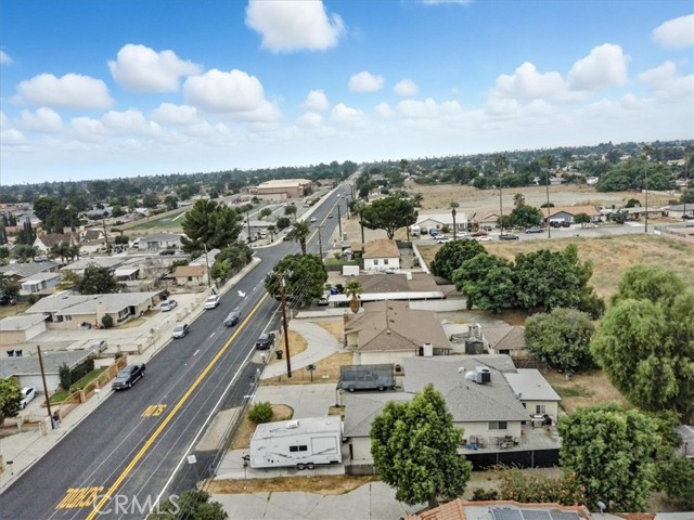 17962 Merrill Avenue, Fontana CA: https://media.crmls.org/medias/9d3f6fb9-0cf8-428b-bf0f-372730c72f29.jpg