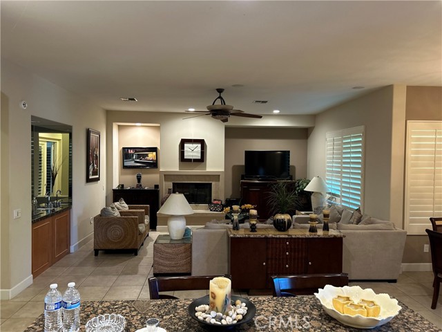 17 Bellisimo Court, Rancho Mirage CA: https://media.crmls.org/medias/9d3fc581-e23f-46df-896b-c4802553a61a.jpg