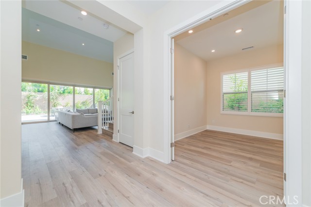 Detail Gallery Image 8 of 56 For 58 Longchamp, Irvine,  CA 92602 - 4 Beds | 4/1 Baths