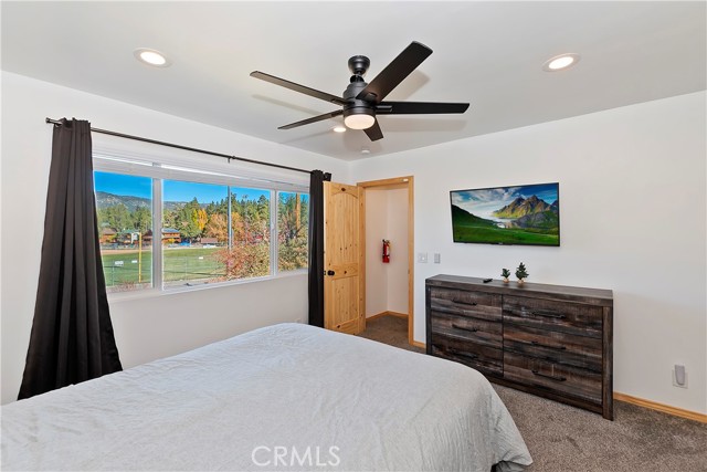 Detail Gallery Image 30 of 45 For 334 Jeffries Rd, Big Bear Lake,  CA 92315 - 1 Beds | 2 Baths