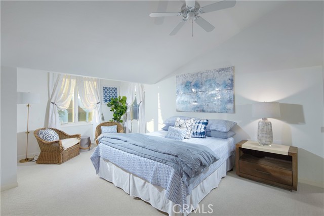 Detail Gallery Image 16 of 18 For 8 Linda Isle, Newport Beach,  CA 92660 - 3 Beds | 4 Baths