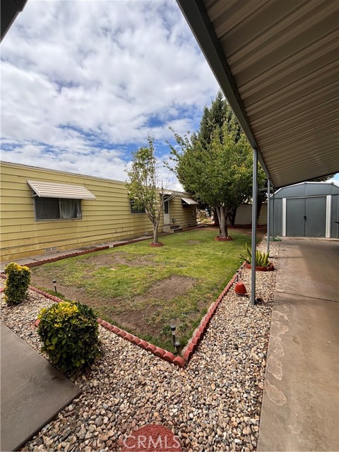 Detail Gallery Image 4 of 15 For 15940 Stoddard Wells Rd #65,  Victorville,  CA 92395 - 2 Beds | 2 Baths