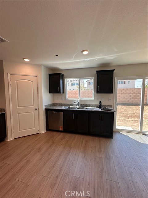 Detail Gallery Image 11 of 26 For 14039 Starlene St, Moreno Valley,  CA 92555 - 3 Beds | 2/1 Baths