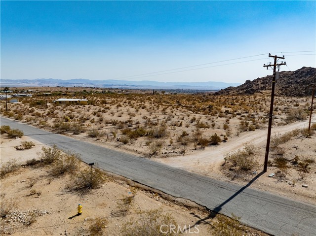 Detail Gallery Image 3 of 28 For 7099 Canyon Rd, Twentynine Palms,  CA 92277 - – Beds | – Baths
