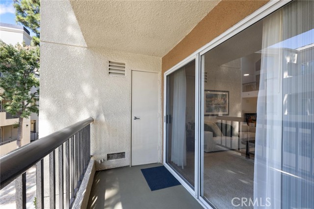 Detail Gallery Image 24 of 34 For 21500 Burbank Bld #213,  Woodland Hills,  CA 91367 - 2 Beds | 2 Baths