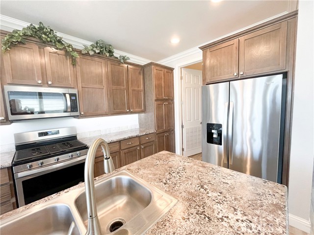 Detail Gallery Image 10 of 23 For 3500 Buchanan St #239,  Riverside,  CA 92503 - 3 Beds | 2 Baths