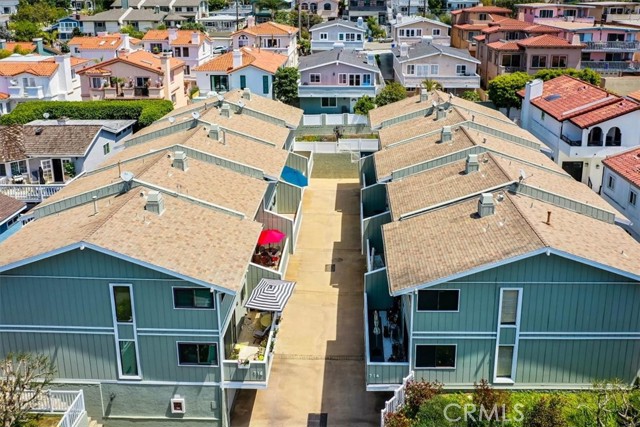 716 Irena Avenue, Redondo Beach, California 90277, 2 Bedrooms Bedrooms, ,2 BathroomsBathrooms,Residential,Sold,Irena,SB22091877