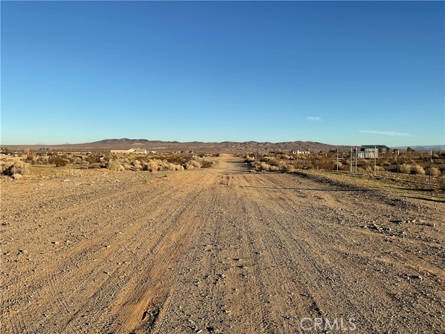 Detail Gallery Image 7 of 7 For 1 Buffalo Trail, Helendale,  CA 92342 - – Beds | – Baths